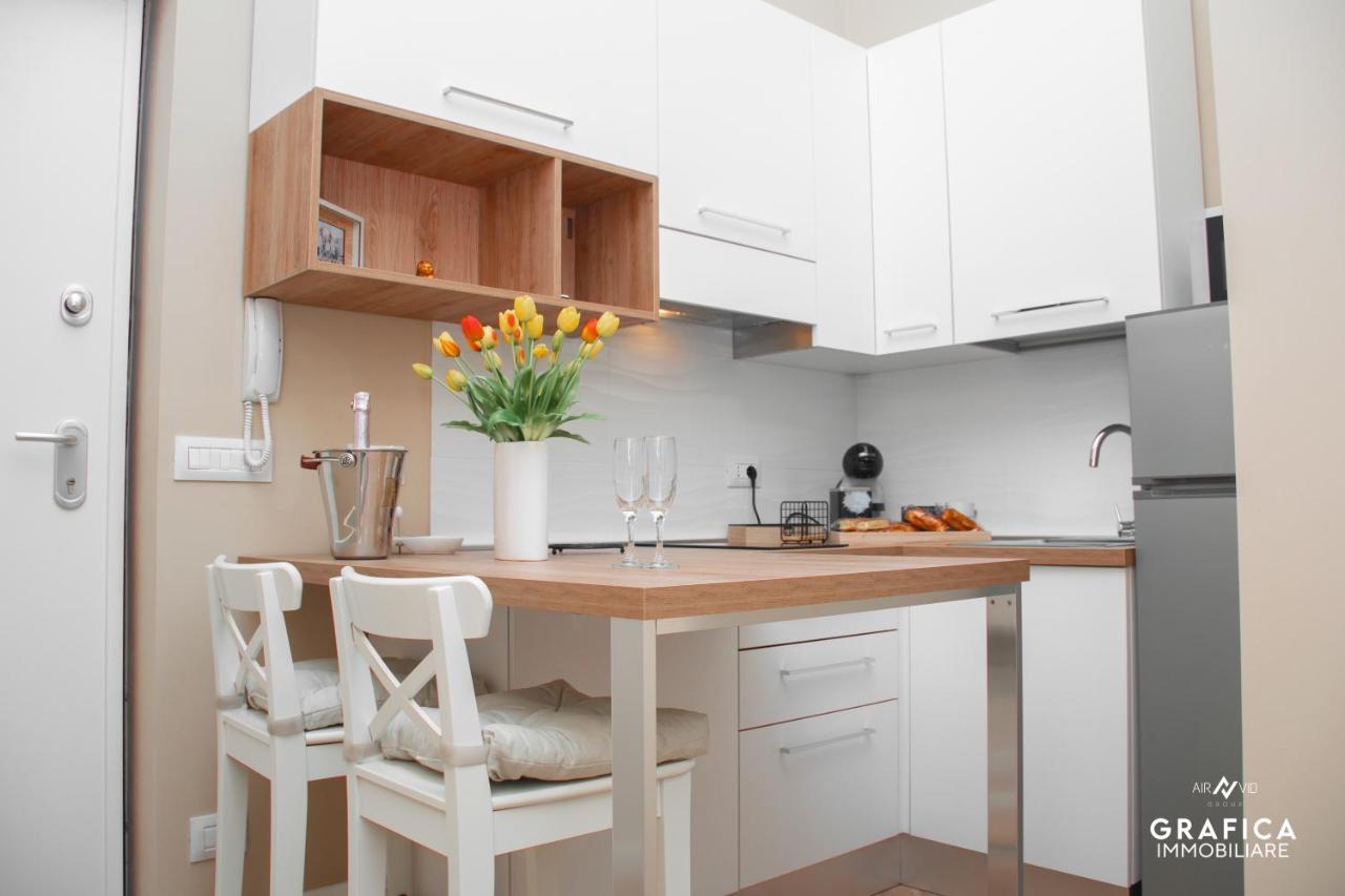 Ameli Home Luxury Apartment Tarente Extérieur photo