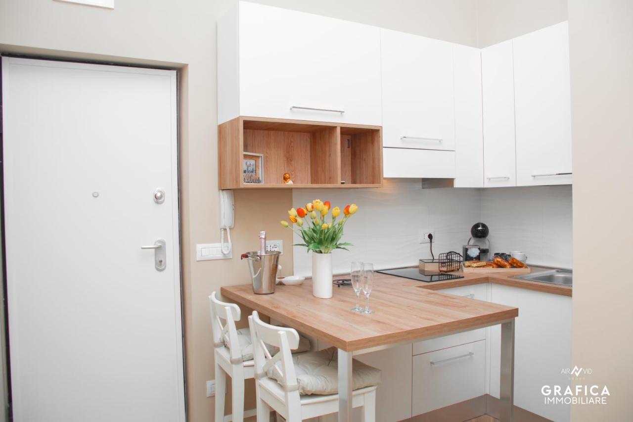 Ameli Home Luxury Apartment Tarente Extérieur photo